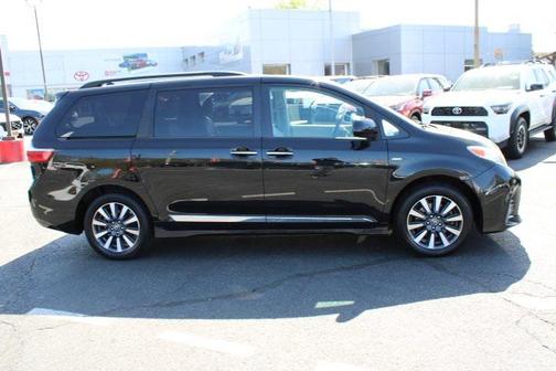 2019 Toyota Sienna XLE Premium
