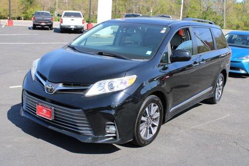 2019 Toyota Sienna XLE Premium