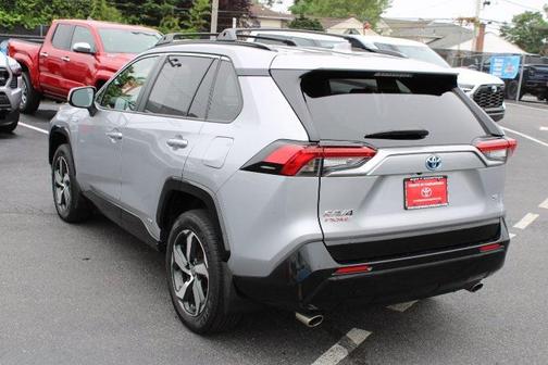 2023 Toyota RAV4 Prime SE