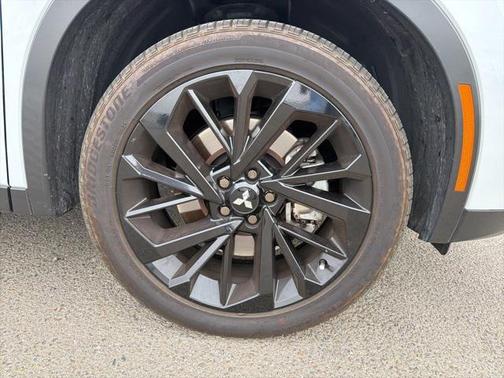 2024 Mitsubishi Outlander SE Black Edition w/Pano Roof S-AWC