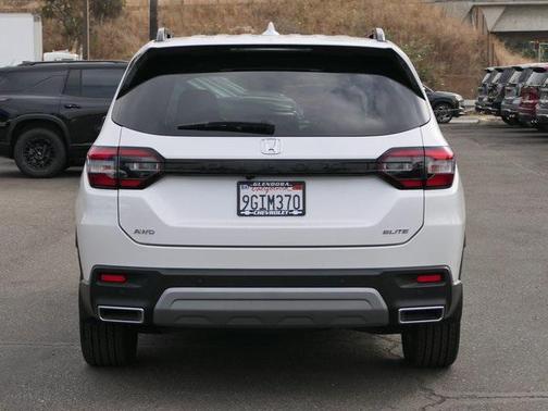 2023 Honda Pilot AWD Elite