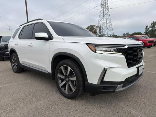 2023 Honda Pilot AWD Elite