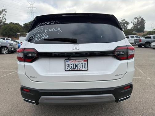 2023 Honda Pilot AWD Elite