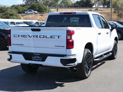 2025 Chevrolet Silverado 1500 Custom