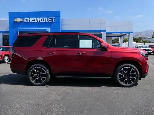 2024 Chevrolet Tahoe 2WD RST