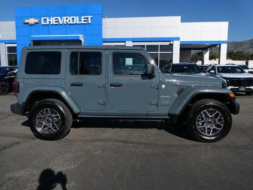 2024 Jeep Wrangler 4-Door Sahara 4x4