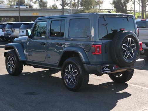 2024 Jeep Wrangler 4-Door Sahara 4x4