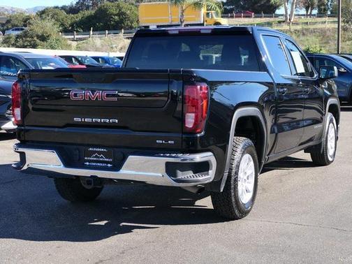 2024 GMC Sierra 1500 SLE