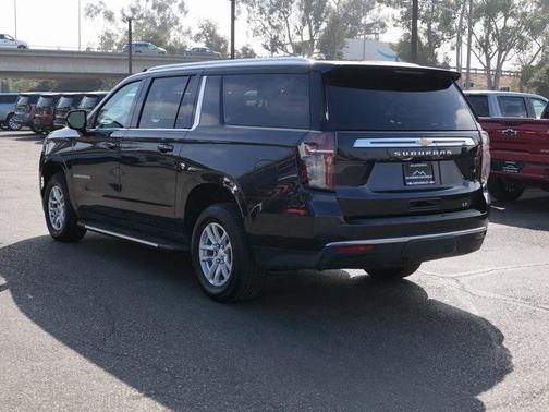 2023 Chevrolet Suburban LT