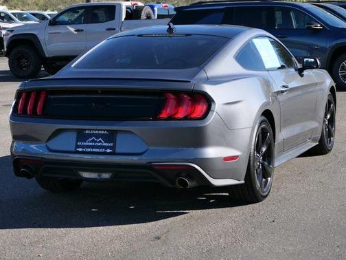 2022 Ford Mustang EcoBoost
