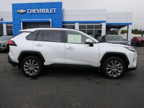 2023 Toyota RAV4 XLE Premium