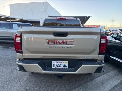 2024 GMC Canyon AT4