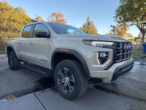 2024 GMC Canyon AT4