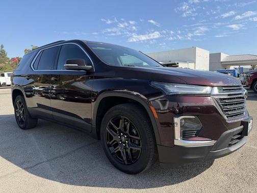 2022 Chevrolet Traverse LT Leather