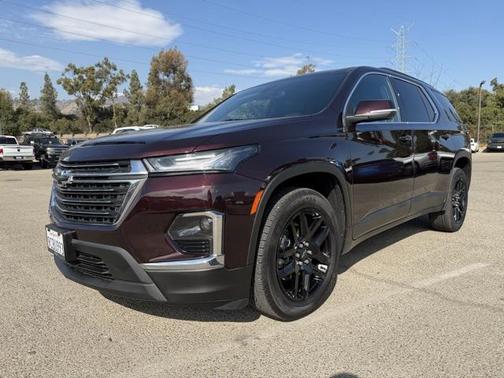 2022 Chevrolet Traverse LT Leather