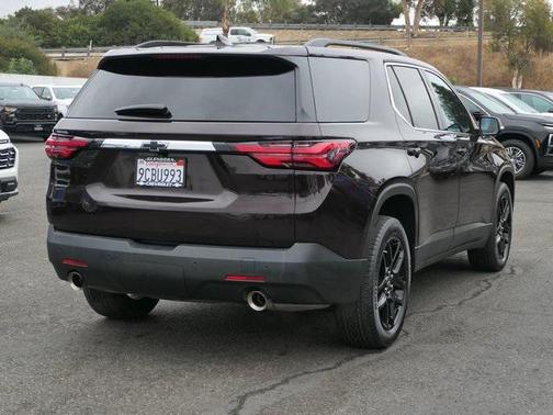 2022 Chevrolet Traverse LT Leather