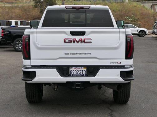 2024 GMC Sierra 2500 AT4
