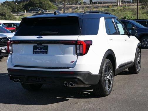 2025 Ford Explorer ST