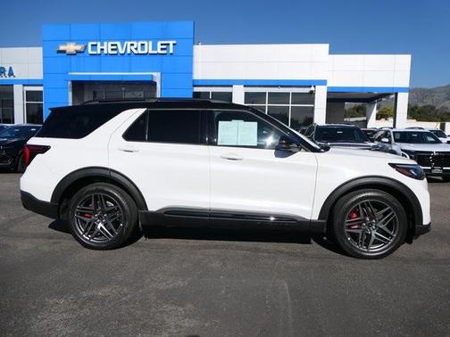 2025 Ford Explorer ST