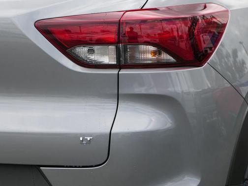 Sterling Gray Metallic 2026 Chevrolet Trailblazer LT
