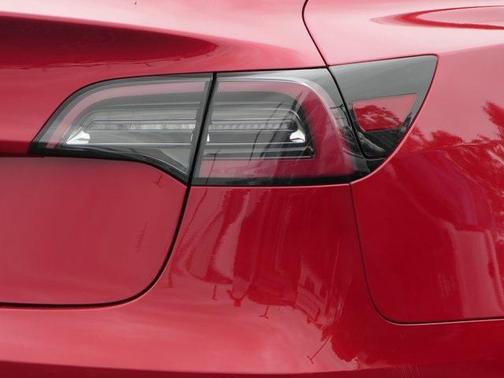 2022 Tesla Model 3 Standard Range