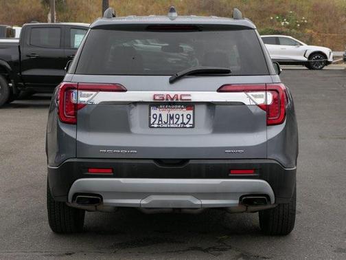 2022 GMC Acadia AWD SLT