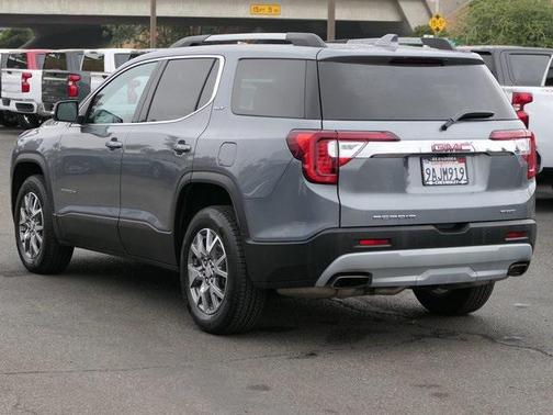 2022 GMC Acadia AWD SLT