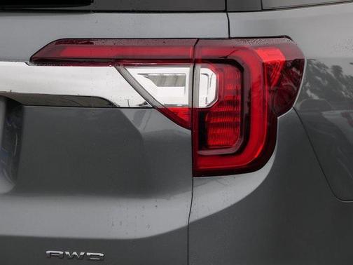 2022 GMC Acadia AWD SLT