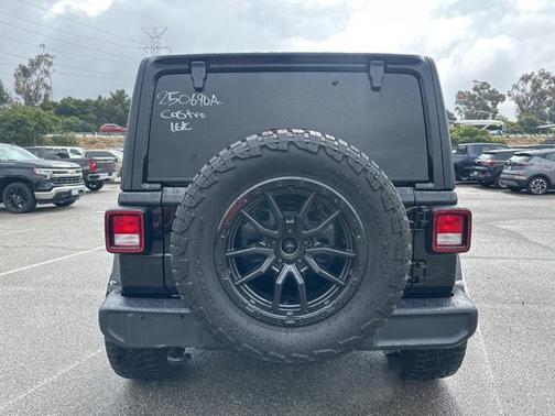2023 Jeep Wrangler 4-Door Sahara 4x4