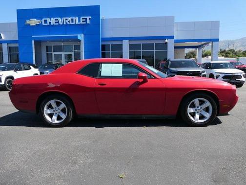 2012 Dodge Challenger SXT