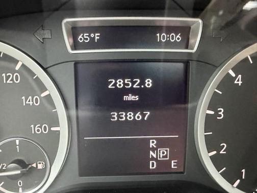 2017 INFINITI QX30 Premium