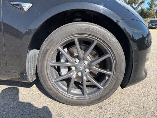 2019 Tesla Model 3 Mid Range