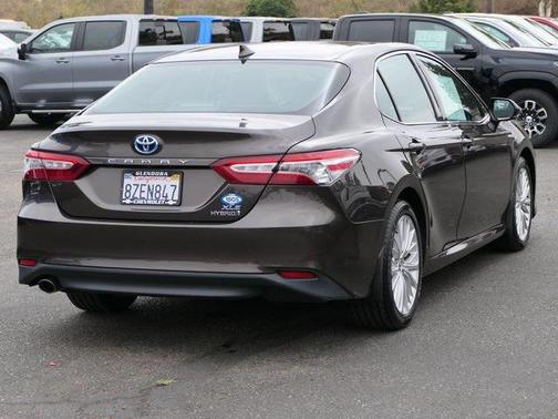 2019 Toyota Camry Hybrid XLE