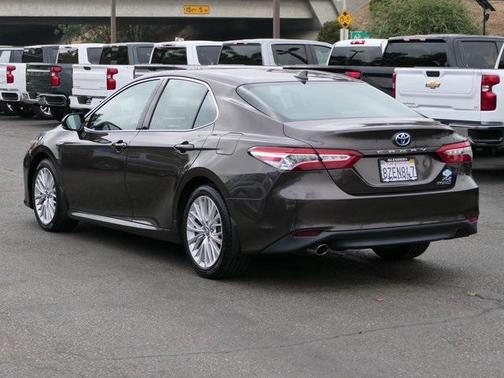 2019 Toyota Camry Hybrid XLE