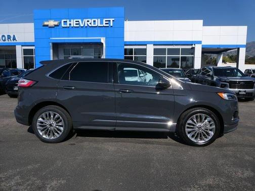 2021 Ford Edge Titanium