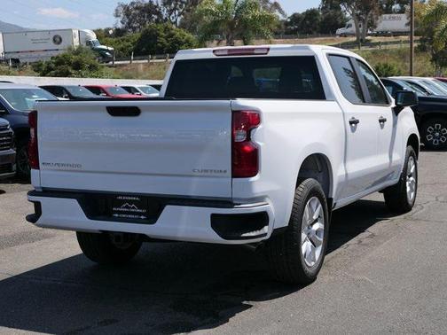 2025 Chevrolet Silverado 1500 Custom