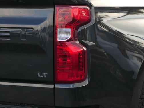 Dark Ash Metallic 2023 Chevrolet Silverado 1500 LT