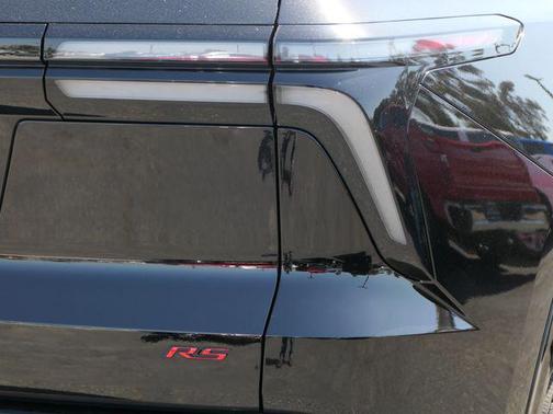 Mosaic Black Metallic 2026 Chevrolet Traverse RS