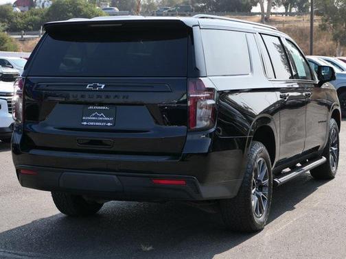 2023 Chevrolet Suburban 4WD Z71
