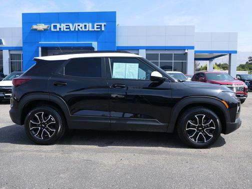 Mosaic Black Metallic 2023 Chevrolet Trailblazer ACTIV