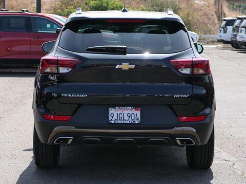 Mosaic Black Metallic 2023 Chevrolet Trailblazer ACTIV