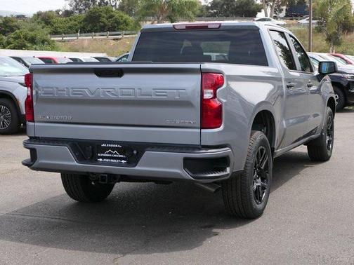 2025 Chevrolet Silverado 1500 Custom