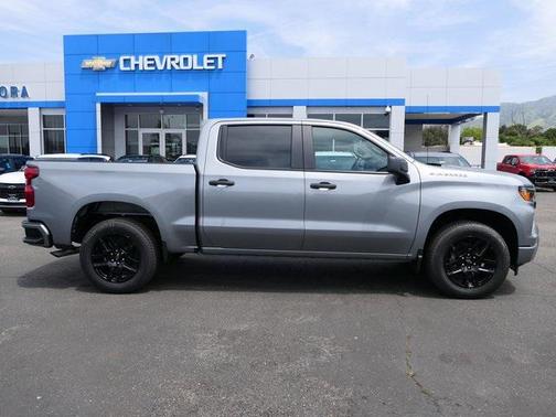 2025 Chevrolet Silverado 1500 Custom