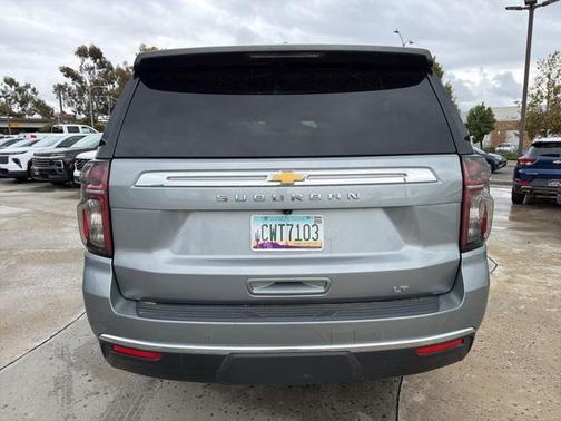 2023 Chevrolet Suburban LT