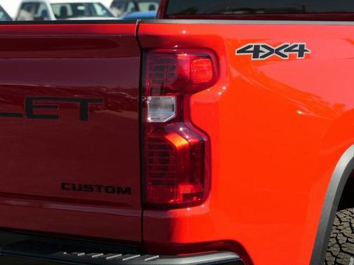 2026 Chevrolet Silverado 2500 Custom
