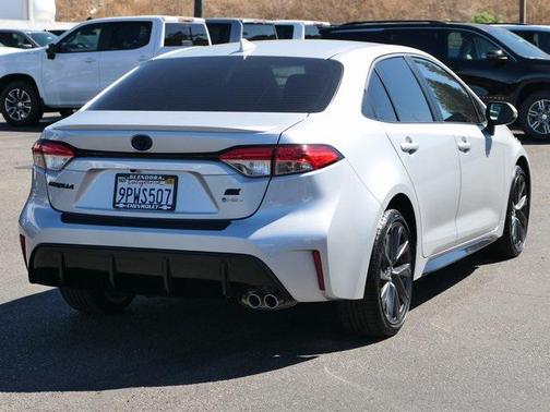 2025 Toyota Corolla Hybrid SE