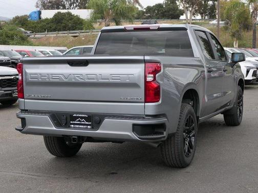 2025 Chevrolet Silverado 1500 Custom