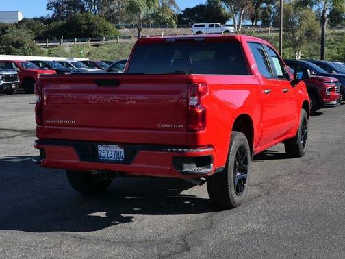 2025 Chevrolet Silverado 1500 Custom