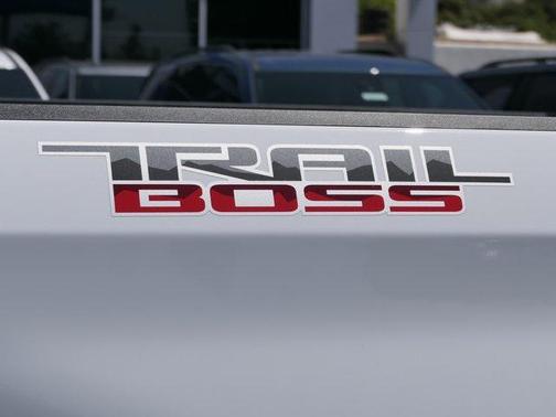 2025 Chevrolet Silverado 1500 LT Trail Boss
