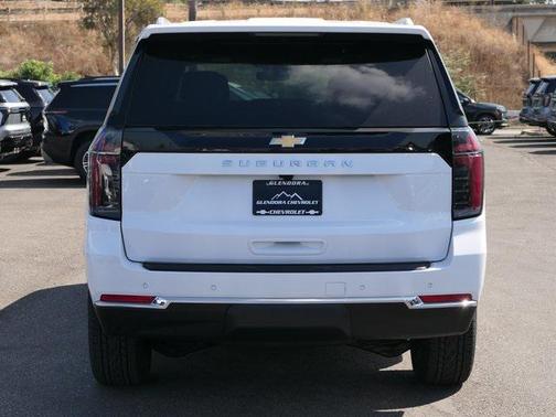 2026 Chevrolet Suburban LS
